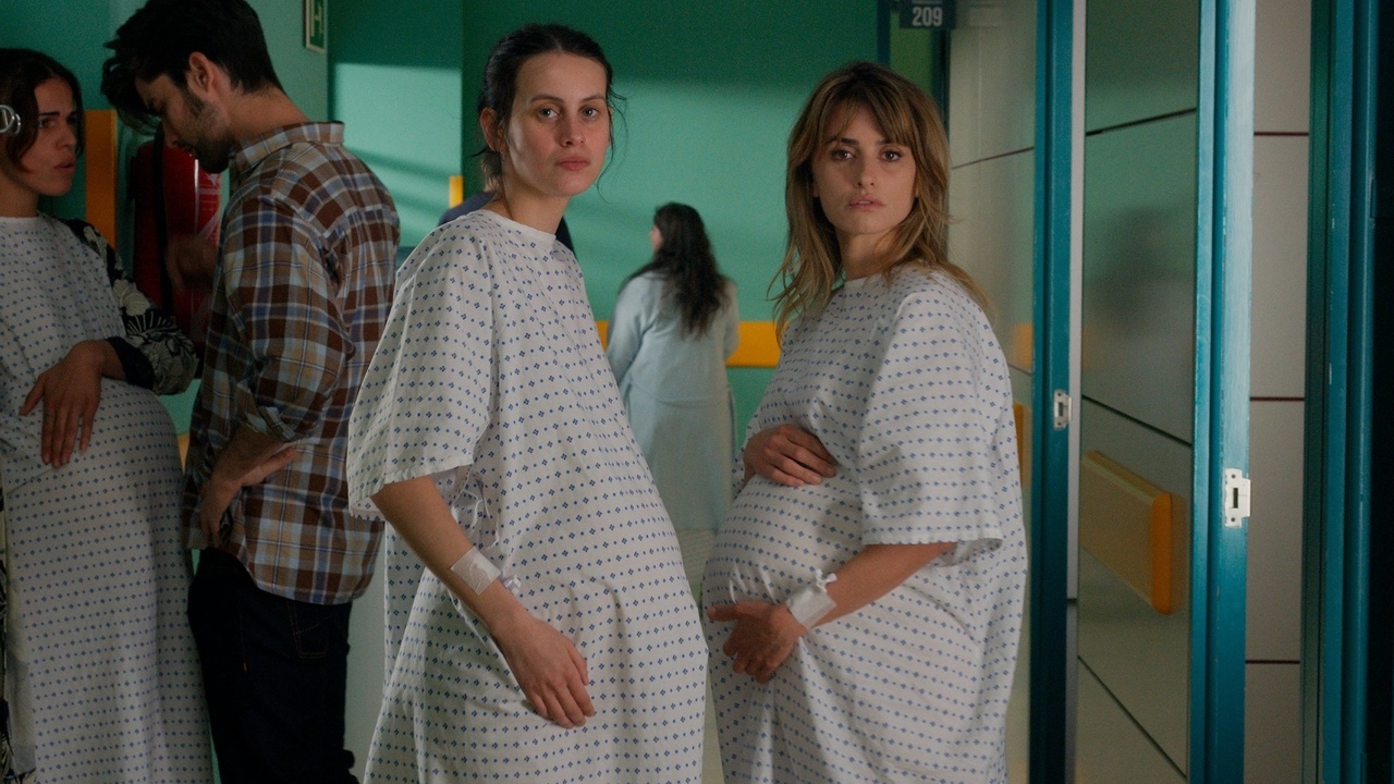 Parallel Mothers, Madres Paralelas