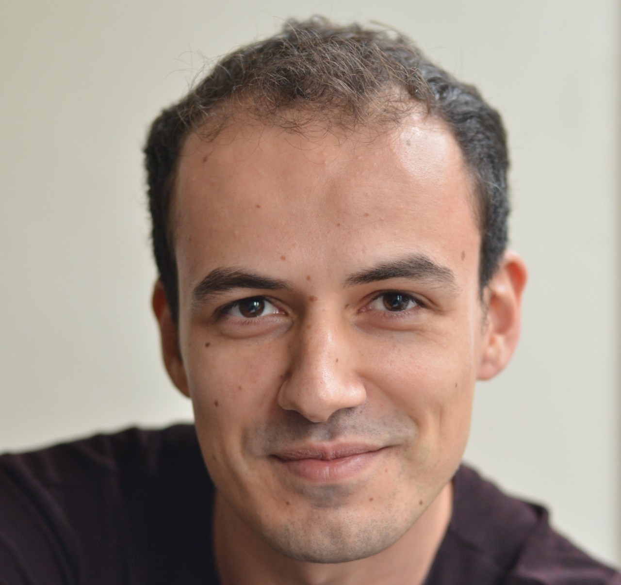 Nadir Sönmez, Ama